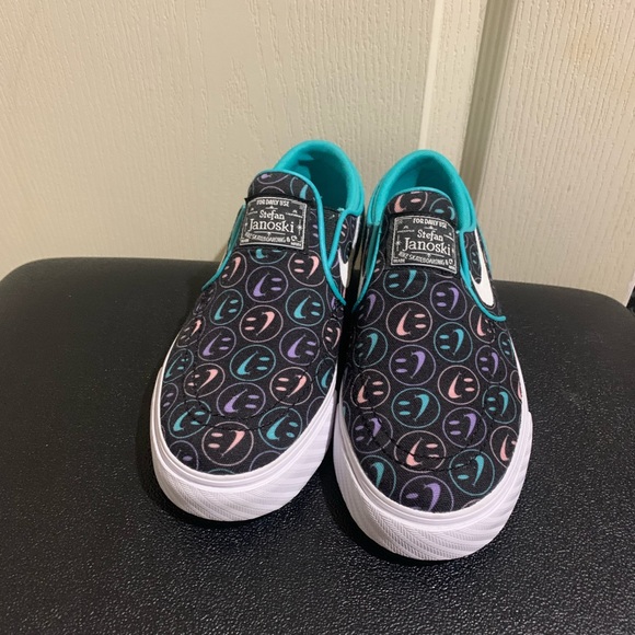 FS: BNWOT Nike SB Stefan Janoski Slip On Shoes - Picture 2 of 3